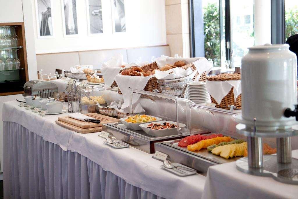 Qube Hotel Bahnstadt Heidelberg Restaurant foto